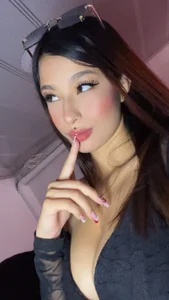 ariah_csのknow me💖😜の 2枚の写真