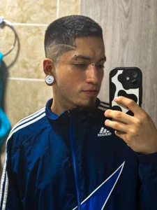 Public od Zahir_Raw  snímek
