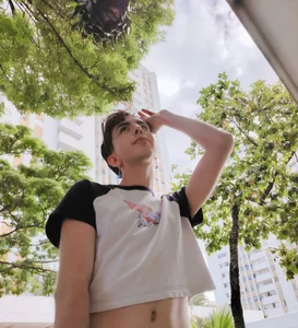 on a green day 💚 de BrahmBelial_  4 Imagens