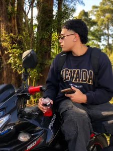Thiagoo_Vega Between Rides Pic 5