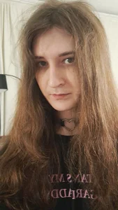 ME de Zoria_Right  6 Imagens