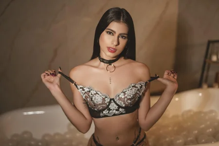 Public de BellaConnorX  4 photos