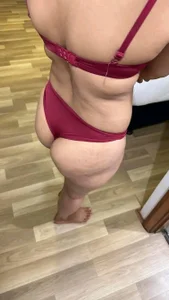 Body size od EeshaBhabi  8 snímek