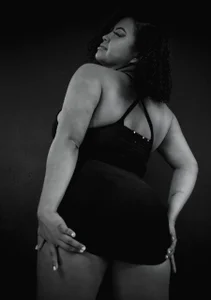 ivy_roosx outdoor Pic