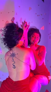 anntonella_watsonのfrom love to passionの 2枚の写真