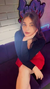 KristinaFairfax Wow, we’ve reached 2,000 followers!!! 😍😍😍 圖片 4