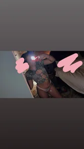 Englishgirly26 Public Pic 6