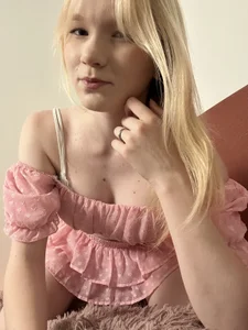 KoriMelon💋🍉 It's me, your Kori Bild 5