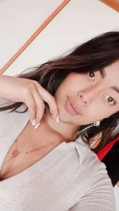 Grace_hank Public Pic 2