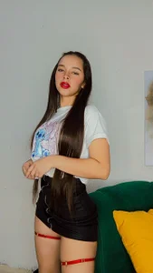 alicia__kiss Public  2টি ছবি