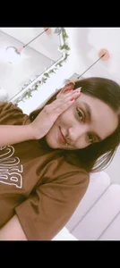 Ari_20_ Public Pic 2