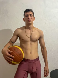 Bodyxx23¿Basketball or me?🥵图片 3