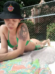 alejandra_fit Getting a hot tan 圖片 2