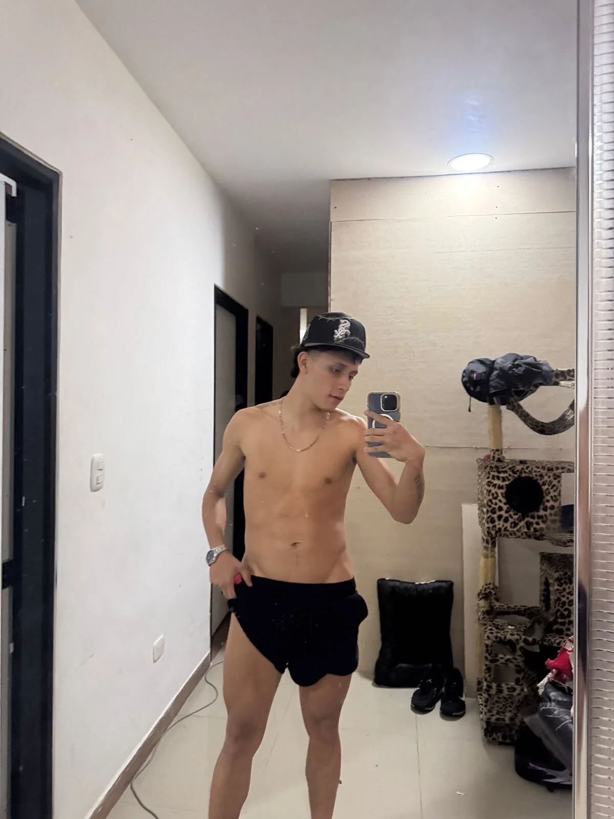 Трендове зображення  1109 ryanlatiin