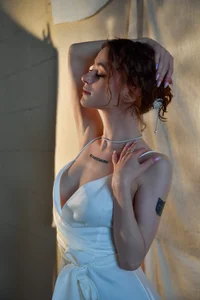 Curly_Moon Public Pic 7