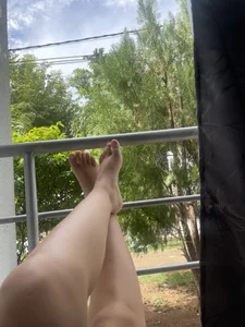 Byeol00: My beautiful legs and feet 👣 ( 3 фото)