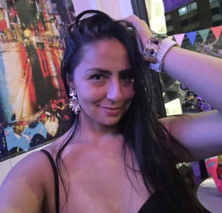 Scarrletfoxx_ Public Foto 5