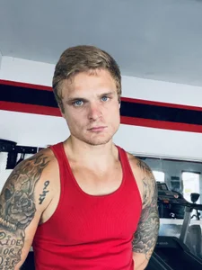 King_Kev_ Public صورة واحدة|King_Kev_ Public صورتان|King_Kev_ Public  صور|King_Kev_ Public  صورة