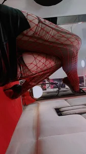 I would like to be the one who fills you with a lot of passion and lust 🥵 de alixxon1  2 photos