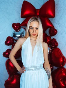 Barbie_Kris__ Will you be my Valentine? Pic 3