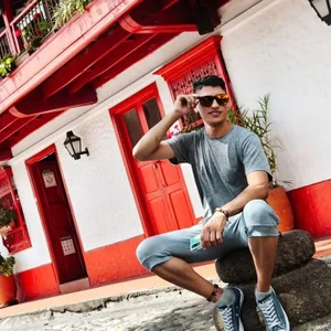 LaynorRoss_ Public Fotka