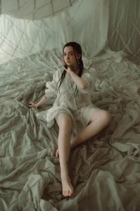 TessaFluffy White angel Pic 4