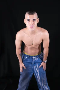 💋 Come closer, handsome… let me spoil your eyes. de Tiago_Bizantium_  2 Imagens