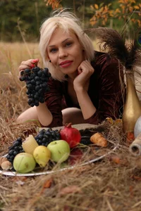 Julie_Silver Public зображення 6