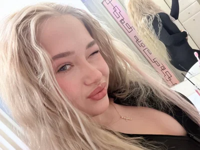 Lina_Banks Curly girly 圖片 3