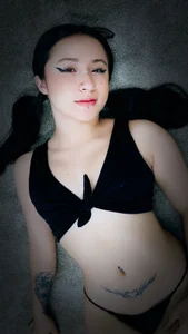 ChloeGibson_ Public Pic 8