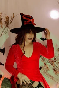 Abril_Beltran_ kullanıcısının Come and let yourself be enchanted by me albümü -  6 fotoğraf