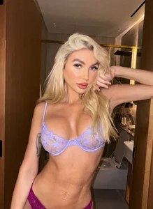 kinkykara25 Public Pic 2