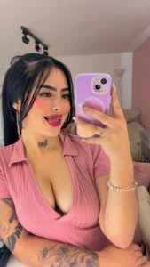 _Naomi_Fox_ pink power Immagine 