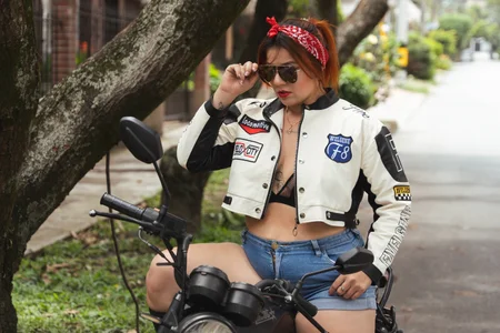 LucyanaSilvaTake a ride😎图片