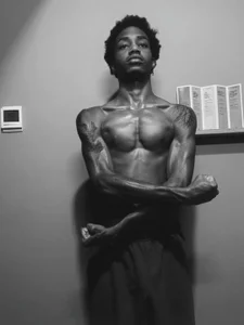 BlackBullTitus Bull 圖片