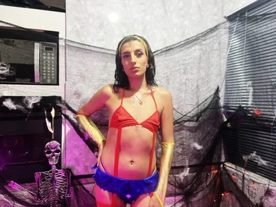 MadisonJean happy halloween 🎃💀🎀 Pic