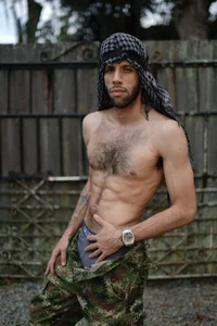 Karim_mansur Arab man รูป  8