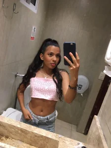 FloriaLuinstra Public Pic