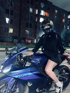 mia_naturall's My motorcycle 💙 Sex Photo 2