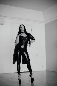 blackberry_star LATEX HIGH HEELS BOOTS BRUNETTE FEMDOM MISTRESS DOMINATION LEATHER Foto 3
