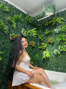 Zdjęcia Samanta_Fischer Relaxing day in the hot tub: 