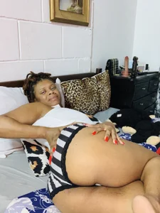 PlatinumKitti Public Foto
