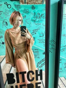 Sweet_Beee Bitch here Pic