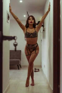AnaVictoria1 Public Pic 2
