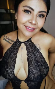 Aniajoness_の🔥 🥵の 2枚の写真