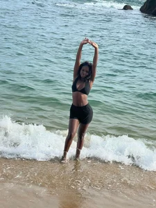 SARA_COLLIINS_ Love to know the beach ♥ Immagine  3