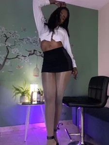 kaindaa hey look me on nylon Bilde