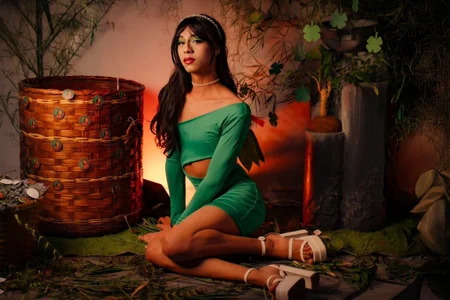 Cute but Dangerous 😈 de Miss_sunshinee  4 Imagens