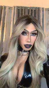 anitacruiseのmistressの枚の写真