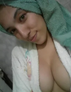 Scarlet_Gracee kiss Immagine 